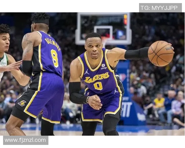 湖人骑士对决回顾：经典时刻与精彩表现的全面分析与总结